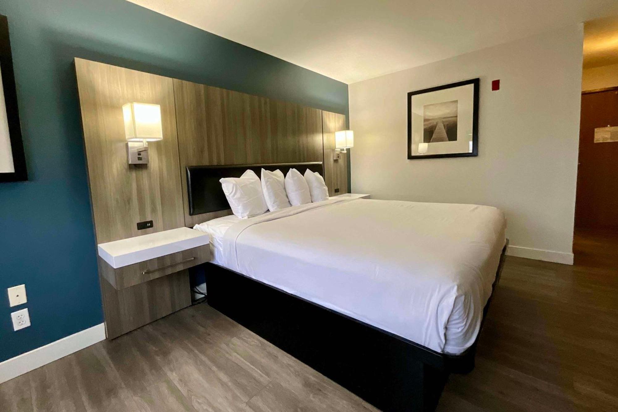 Baymont By Wyndham Kent - Seattle Hotel Buitenkant foto